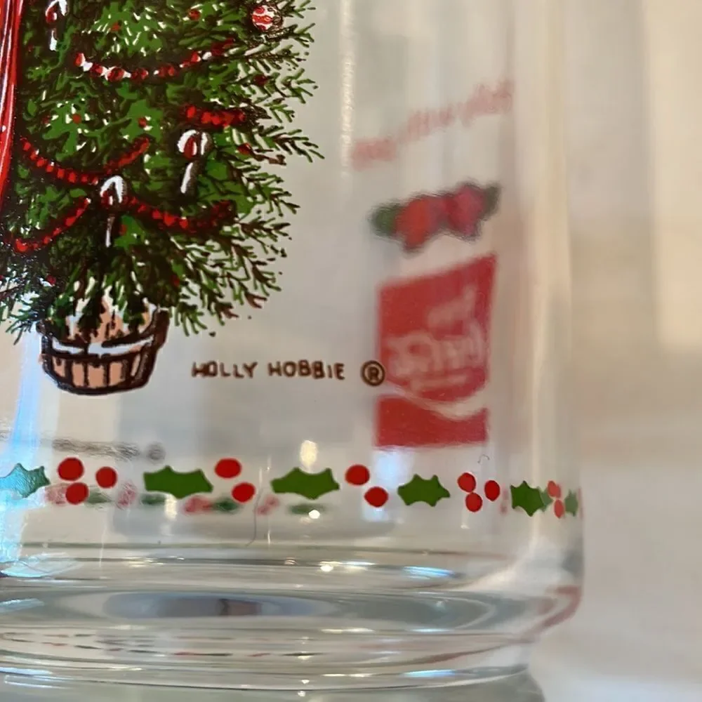 Holly Hobbie Christmas Coca Cola Glass 1981 A Gift Of Love set of 2
